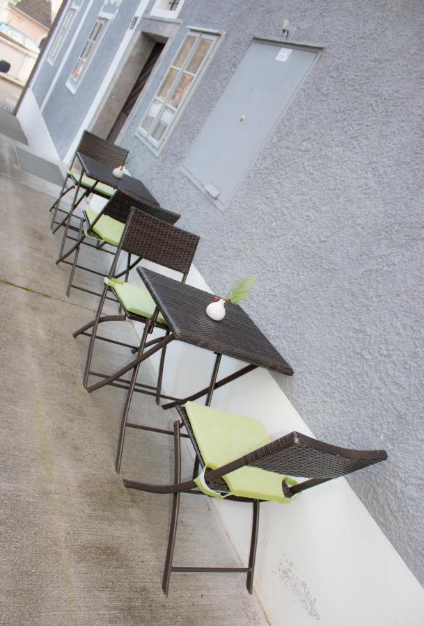 Schwarzes Haus Acomodação com café da manhã Ybbsitz Exterior foto
